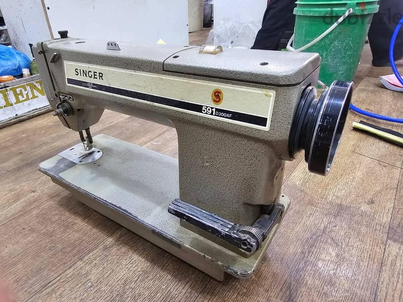 Singer 591 top class condition 2