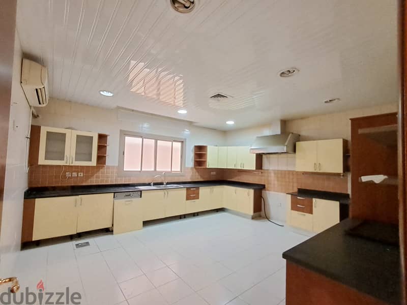 Spacious 4 Bedroom in Mishref 1