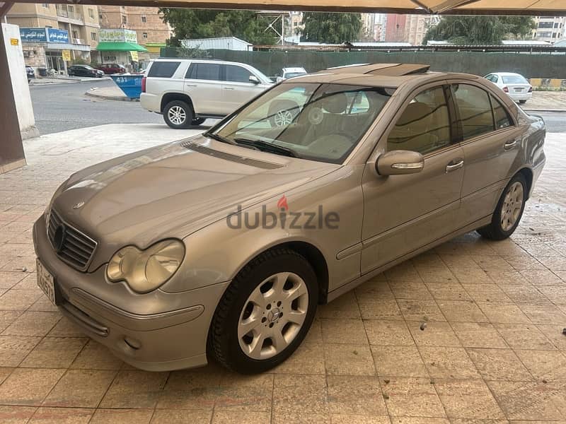 Mercedes-Benz C240 2005 1