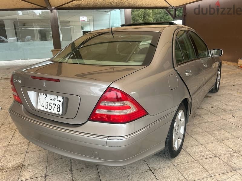 Mercedes-Benz C240 2005 3