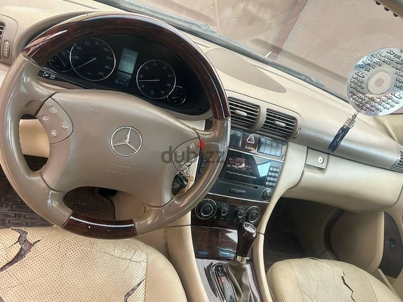 Mercedes-Benz C240 2005 14