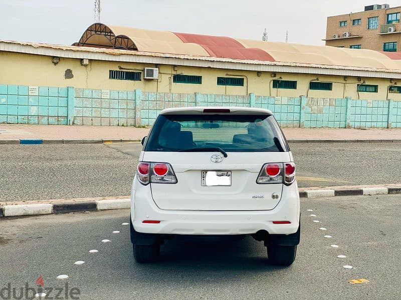 Toyota Fortuner 2015 V4 in Perfect Condition 10