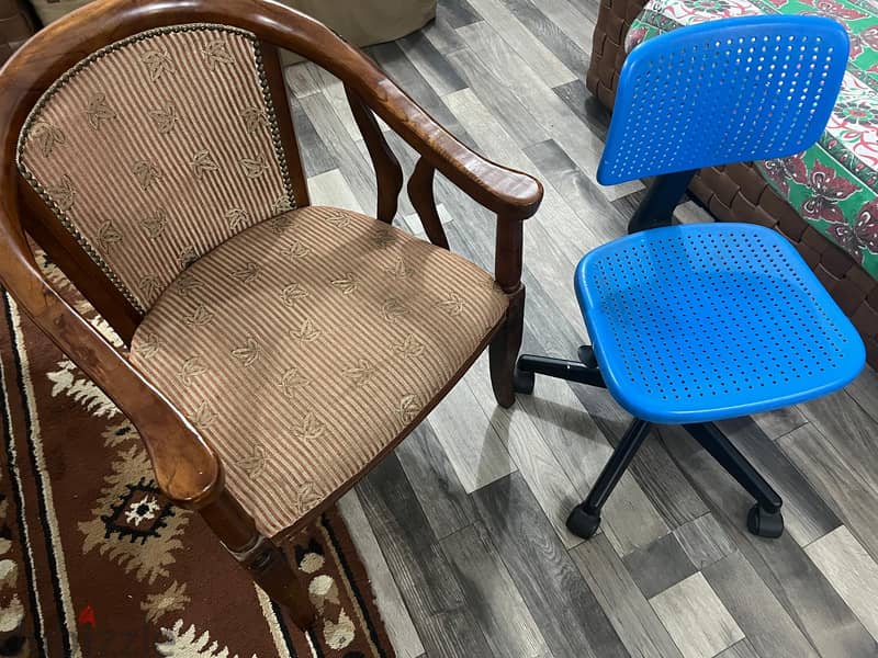 CHAIR FOR SALE 0