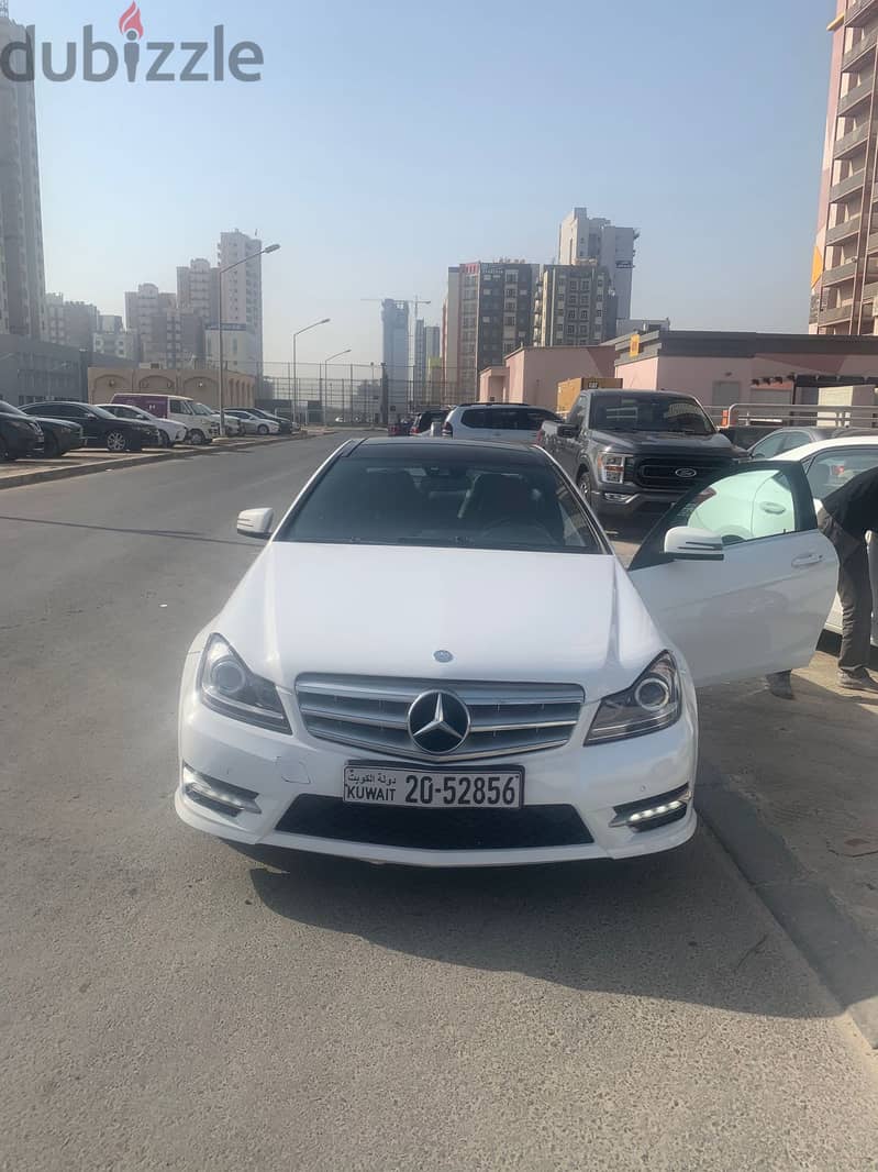 للبيع مرسيدس C250 موديل 2013 2