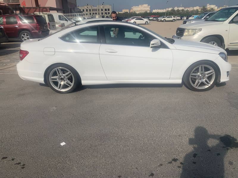 للبيع مرسيدس C250 موديل 2013 3