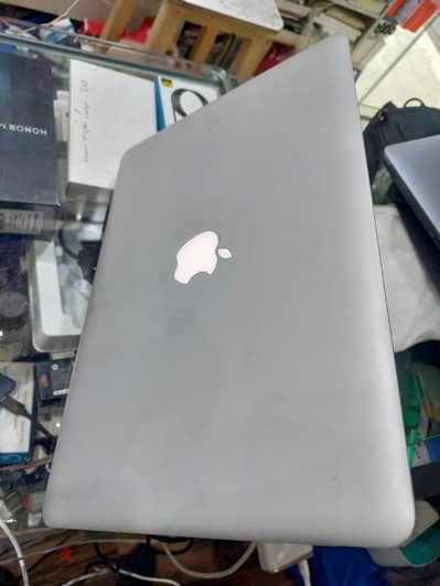 MacBook Pro 2012- i5