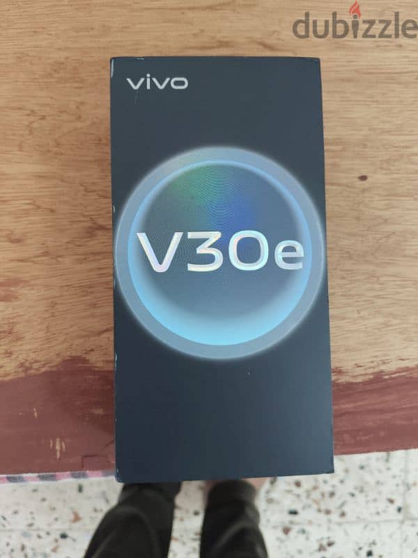 Vivo V30e. 12+12gb ram 256gb memory only box open new gift pc 3