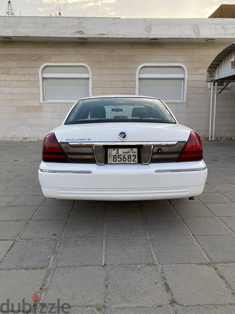 Mercury Grand Marquis 2011 8