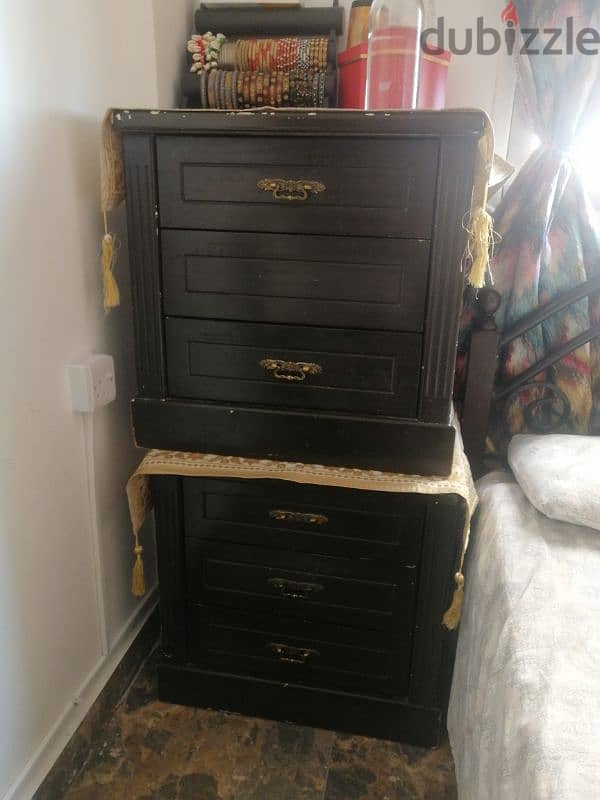 dressing + 2 drawers for sale 1