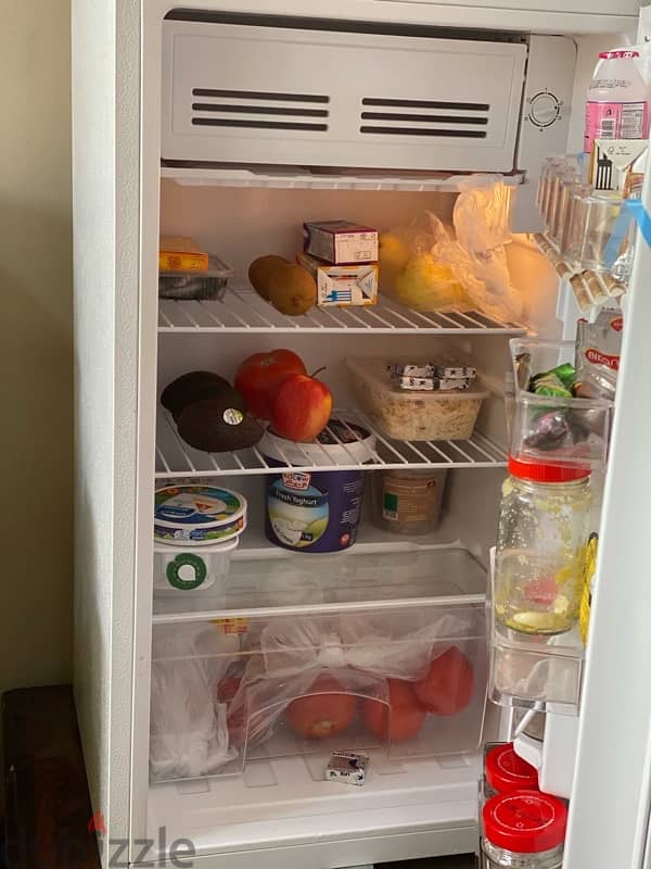 Fridge for sale in very good condition 2