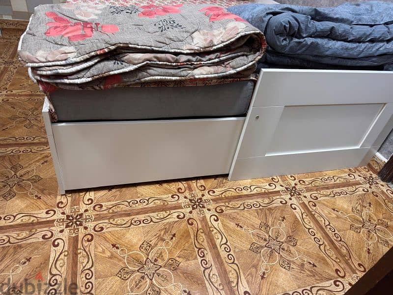 Bed with 2 Drawers For Sale 3