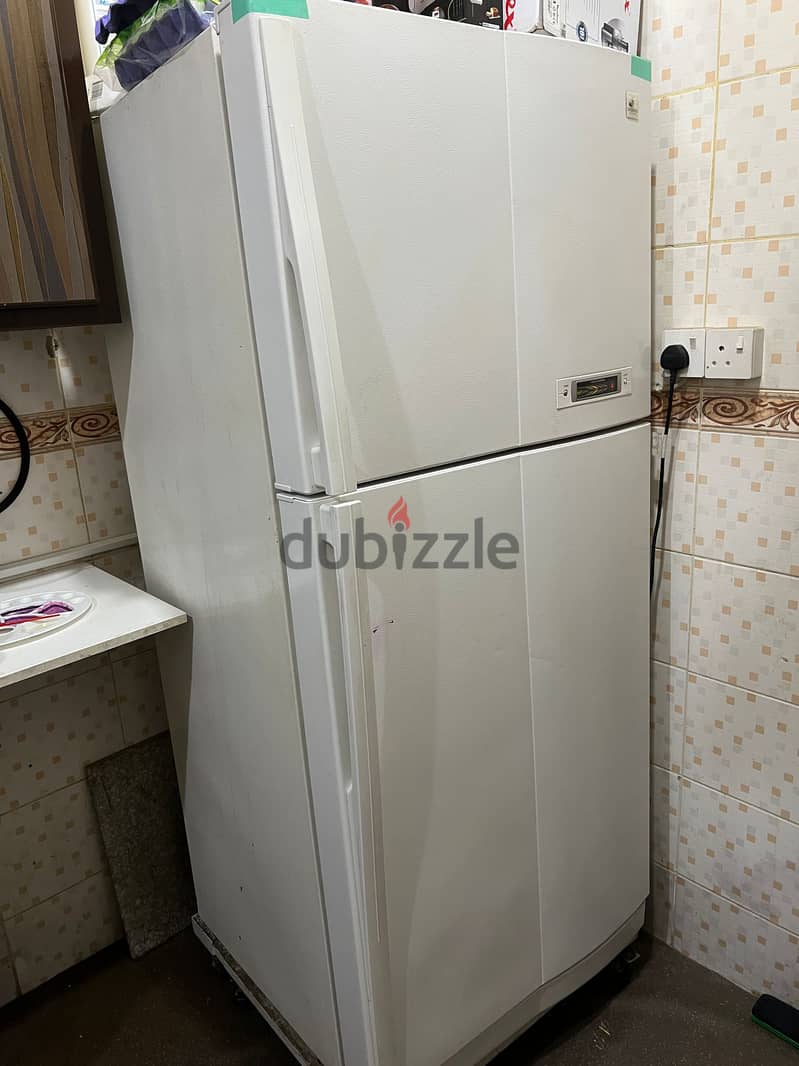 BIG FRIDGE FOR SALE 2 DOORS IN MANGAF 0