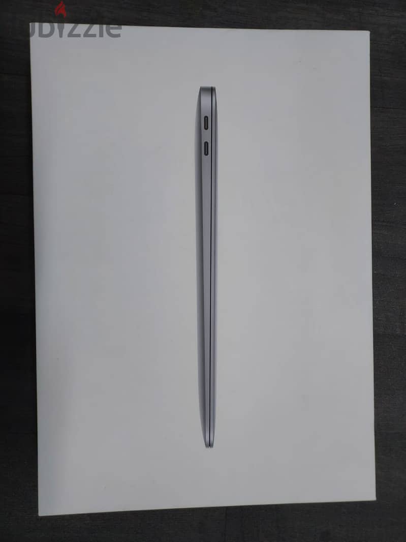 Apple MACBOOK M1 silver 3