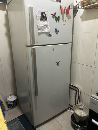 Refrigerator To give away Free