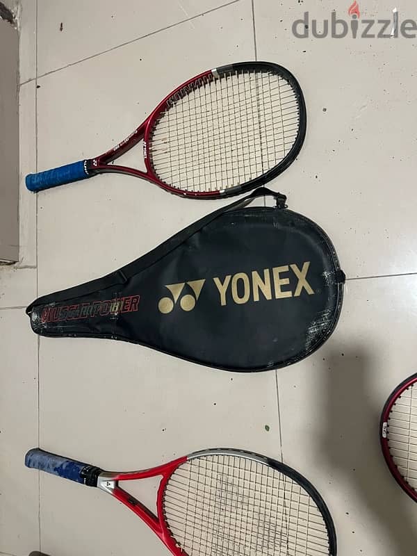 tennis racquet available new condition 4 pcs for 15 kd only 8