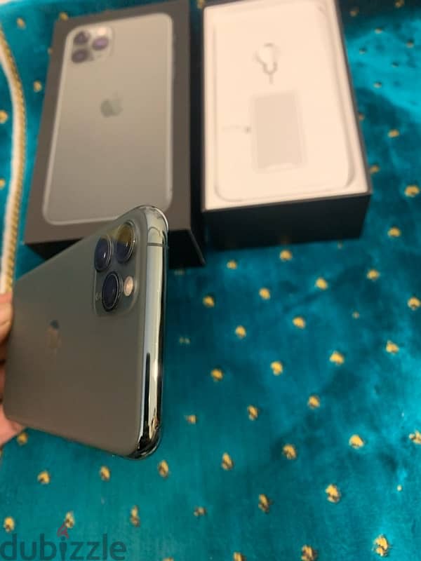 iPhone 11 Pro 64gb battery 85% not open device not repiar anything 10