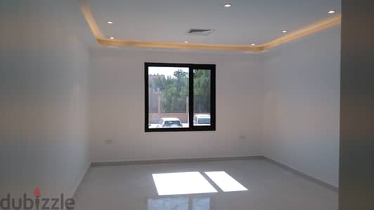 Great 3 bedroom apt in egaila. close to gate mall & aum