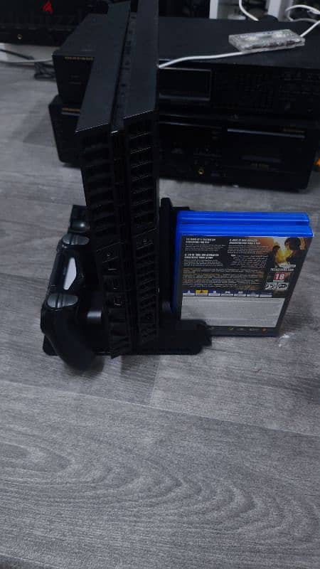 ps4 stand with controller charger 5