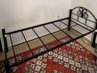 سرير فردي مستعمل بحاله جيده - Used single bed in a good condition