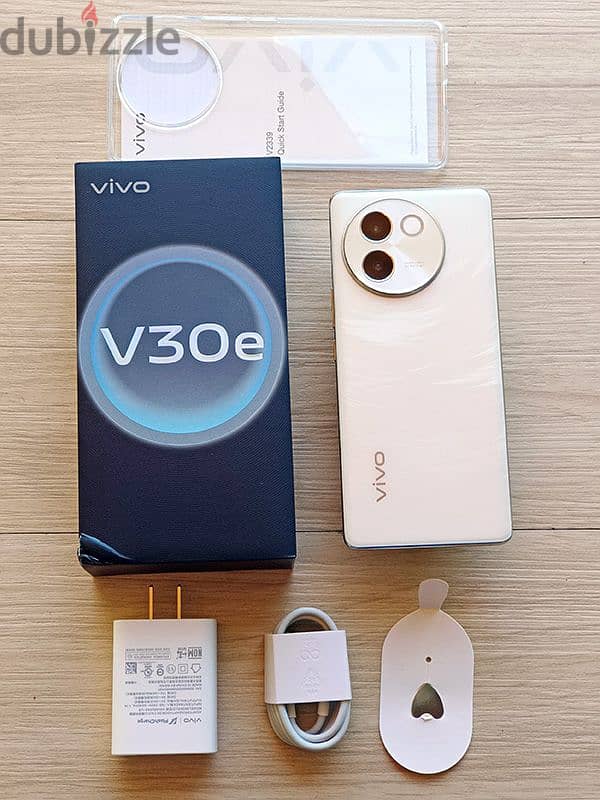 Vivo V30e. 12+12gb ram 256gb memory only box open new phone 1