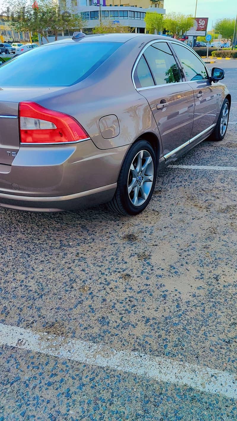 2012 VOLVO S80 AMK Excellent condition 2