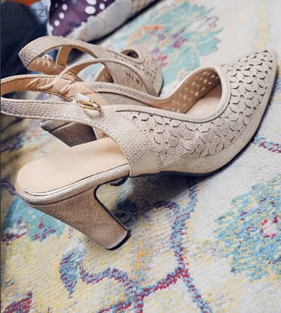 Fashionable Pump Heels - Size 39