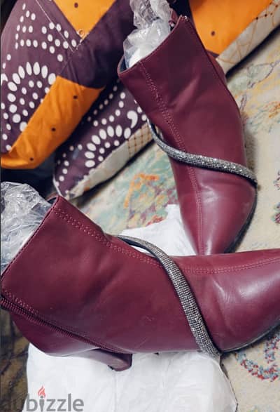 Maroon heeled boots - size 39