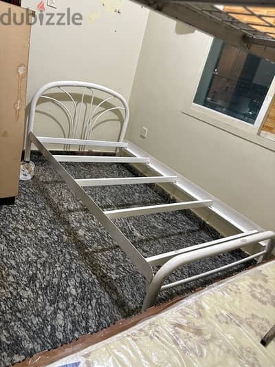 single bed frame with heavy iron body