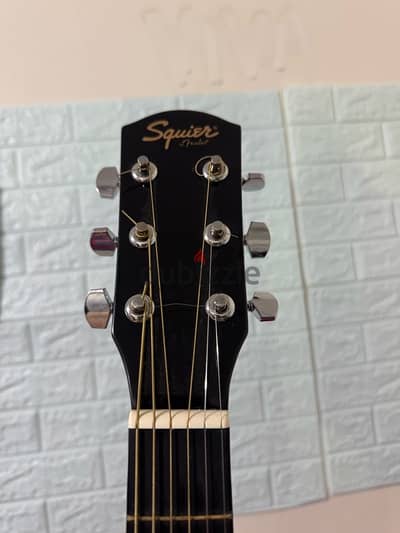 FENDER SQUIRE ACOUSTIC GUITAR W/ PICK UP