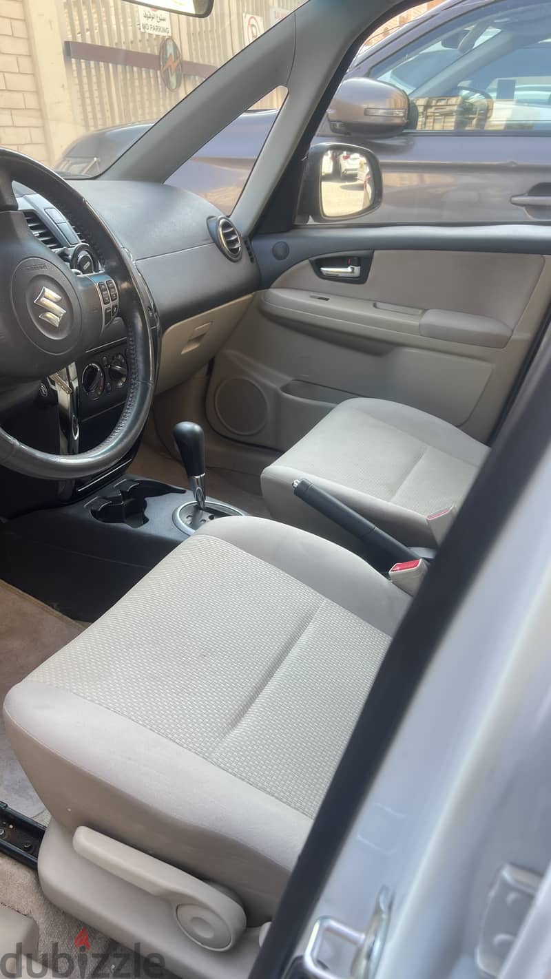 Suzuki SX4 2014 for sale, in excellent condition. 2