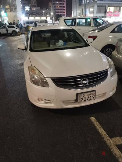 Nissan Altima 2010