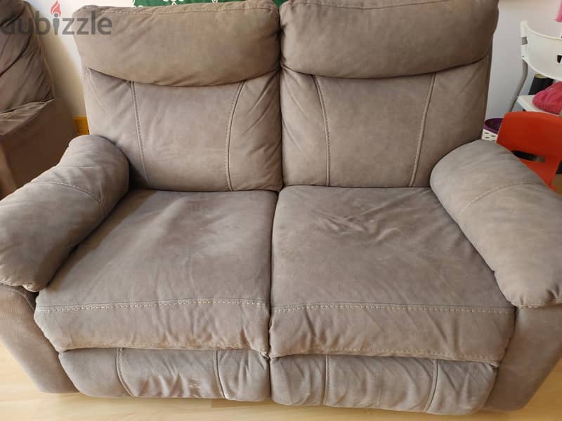 Homecenter Two seater recliner 1