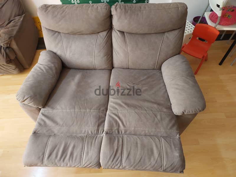 Homecenter Two seater recliner 7