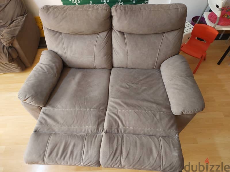 Homecenter Two seater recliner 8