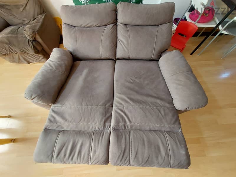 Homecenter Two seater recliner 13