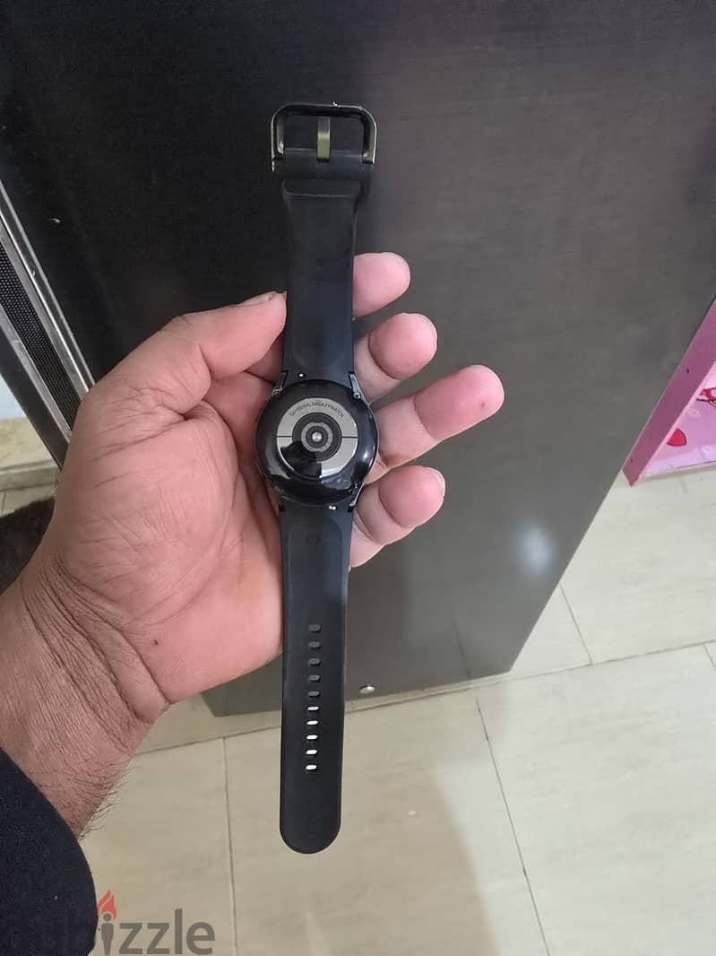 Samsung Galaxy Smart Watch4 (40mm) 1