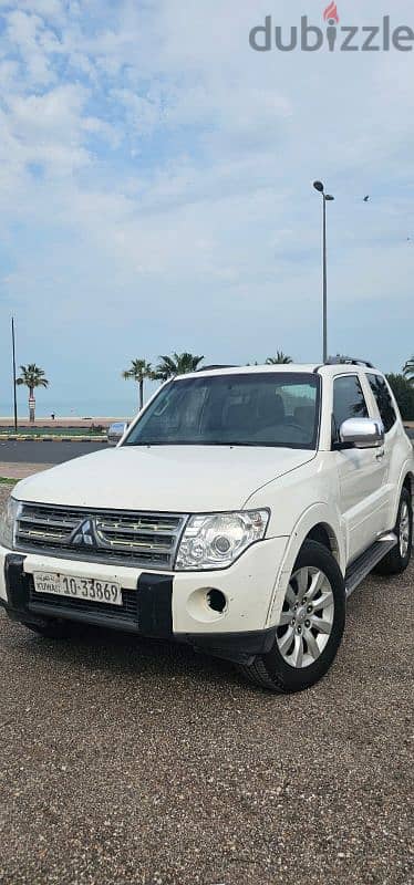 Mitsubishi Pajero 2011 1