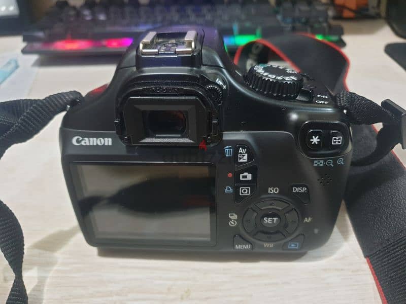 Canon eos 1100d With 18-55mm lens 3