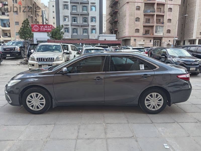 Toyota Camry 2017 1