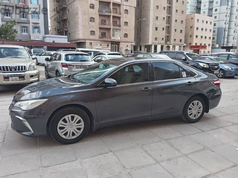 Toyota Camry 2017 7