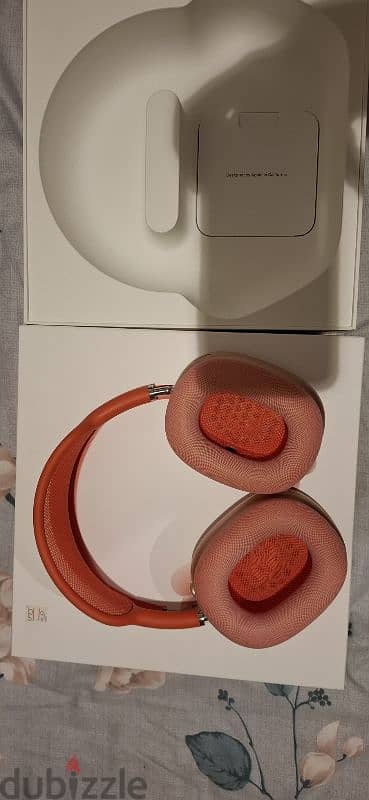 Airpods Max Complete Brand new with 10 months warranty 2