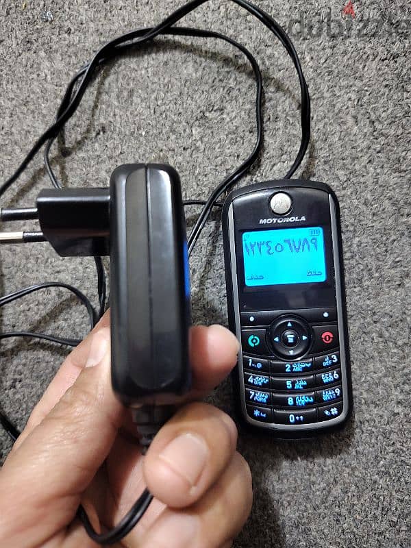 Motorola model c118 original looks like new phone 12