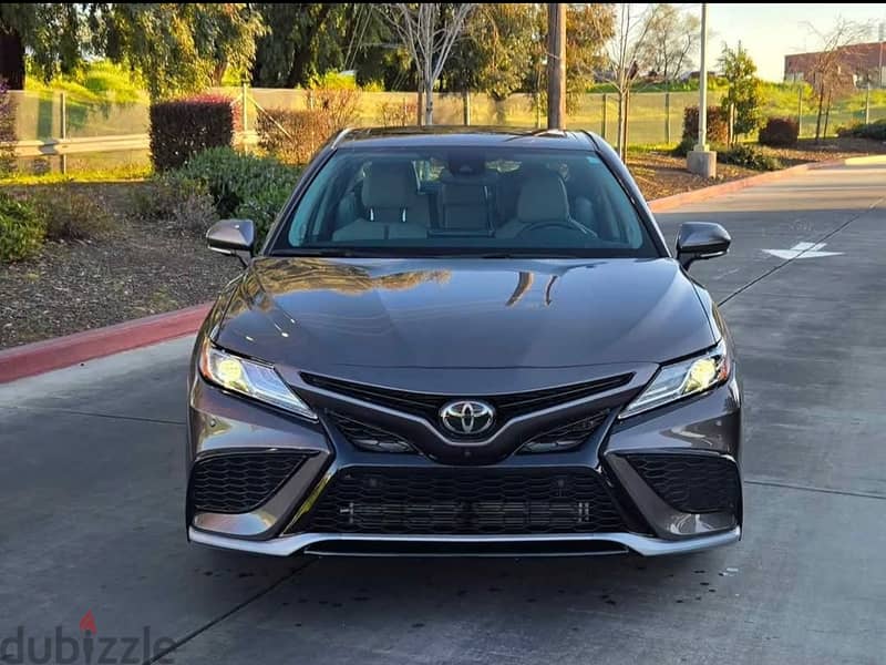 Toyota Camry 2022 Hybrid XLE 9