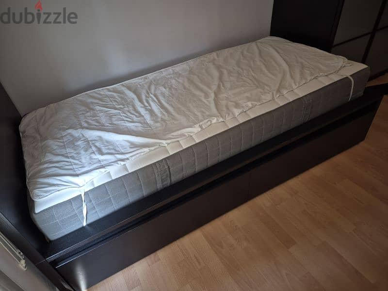 bed + Mattress 1