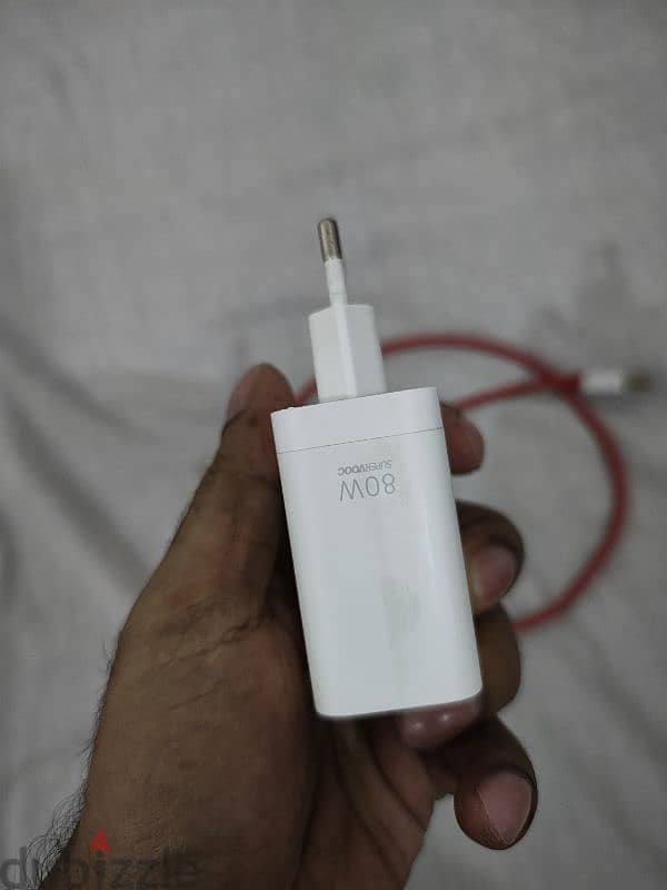 OnePlus 80 Watts Supervooc Charger 1