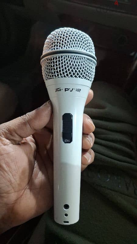 pv. shure vocal and condenser microphone . 0