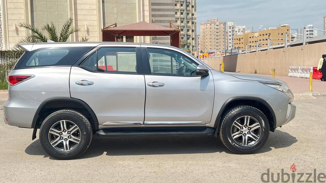 Toyota Fortuner 2020 6