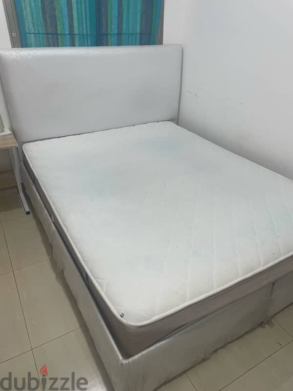 queen size bed with ikea mattress 0