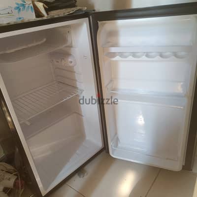 Wansa mini refrigerator 99 litres