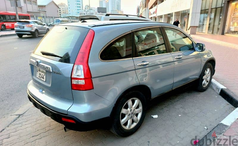 Honda CR-V 2009 excellent condition 4